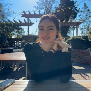 Meet your Posher, Emily